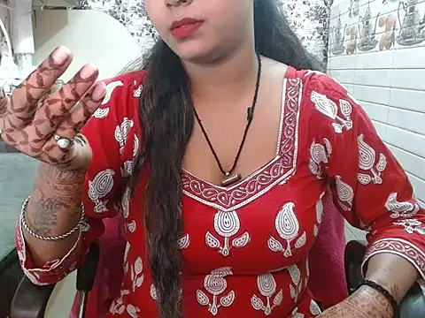 LovingPihu online show from 10/22/25, 05:40