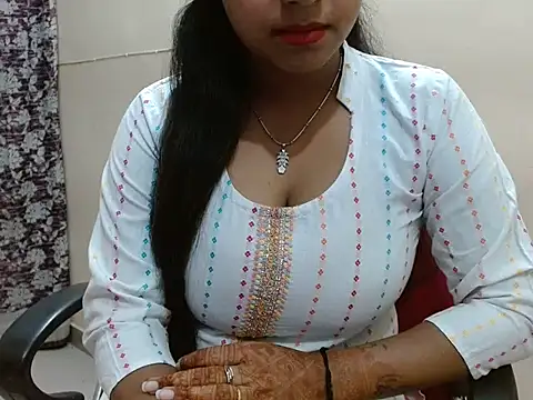 LovingPihu online show from 04/14/26, 05:12