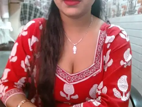 LovingPihu online show from 02/10/26, 05:39