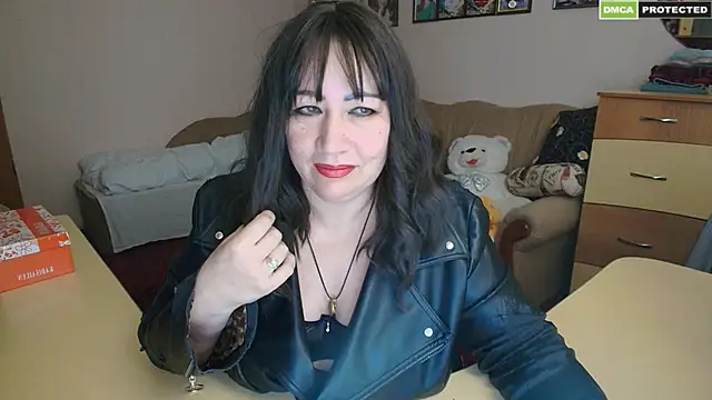 Lucretia Goldi  online show from 03/19/25, 12:37