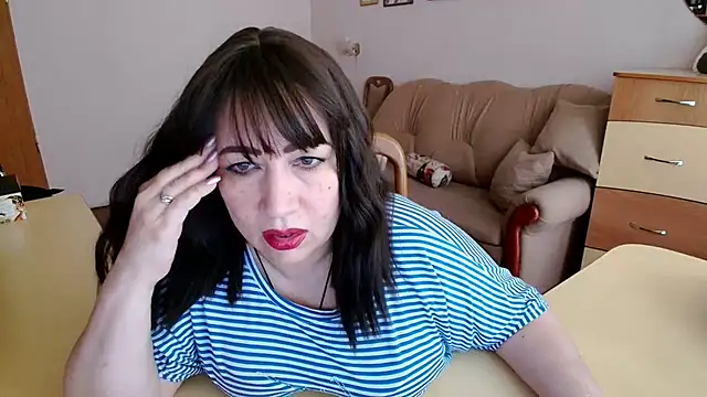 Snapshot of Lucretia_Goldi_ chatting on 05/06/26, 11:36 Lucretia Goldi online show from 05/06/26, 11:36