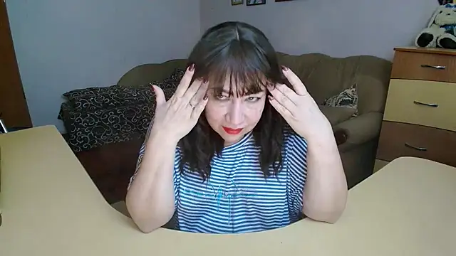 Lucretia Goldi  online show from 02/02/26, 03:22