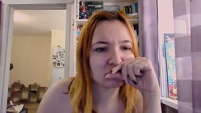 Snapshot of BrattyFoxyGirl chatting on 10/18/25, 09:33 BrattyFoxyGirl online show from 10/18/25, 09:33