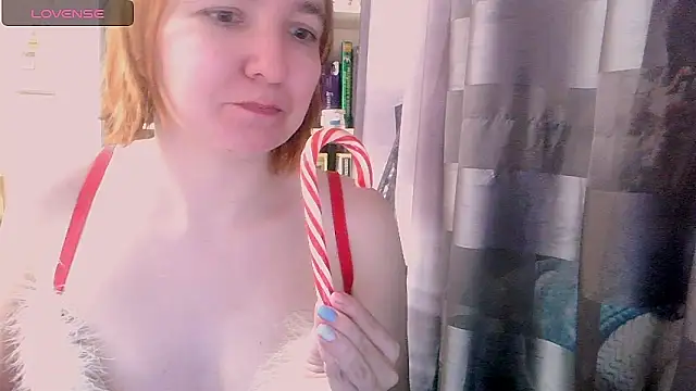 Snapshot of BrattyFoxyGirl chatting on 12/25/24, 04:22 BrattyFoxyGirl online show from 12/25/24, 04:22