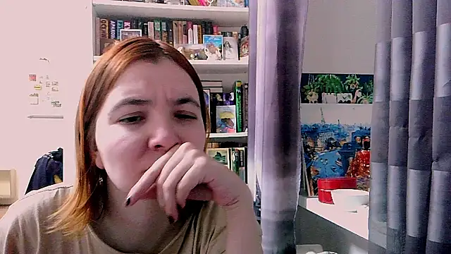 Snapshot of BrattyFoxyGirl chatting on 03/21/25, 08:50 BrattyFoxyGirl online show from 03/21/25, 08:50