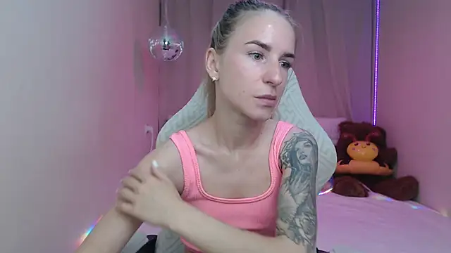 Snapshot of DeboraHorny chatting on 05/22/26, 06:11 DeboraHorny online show from 05/22/26, 06:11