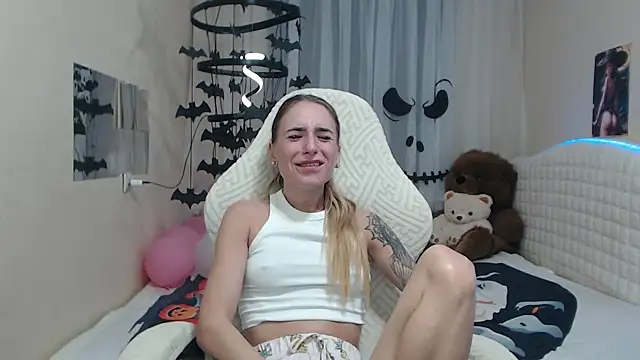 DeboraHorny online show from 11/08/25, 07:01