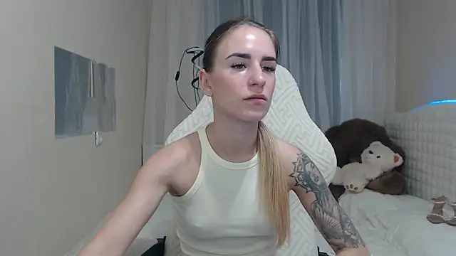 DeboraHorny online show from 11/22/25, 07:07