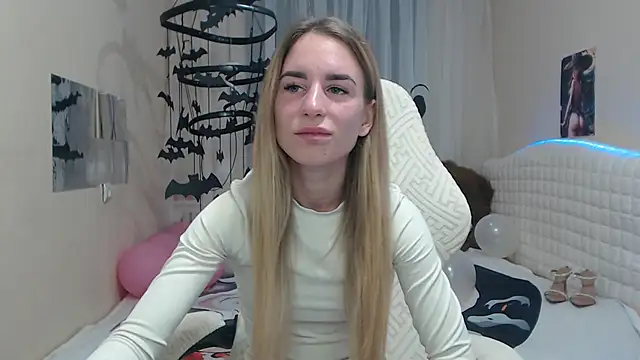 DeboraHorny online show from 10/17/25, 06:06