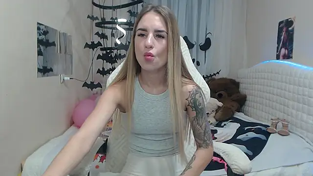 DeboraHorny online show from 11/03/25, 07:02