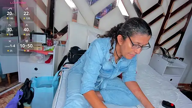 Keyla Milf online show from 01/06/26, 02:37