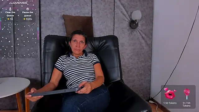 Snapshot of Keyla_Milf chatting on 06/19/26, 12:27 Keyla Milf online show from 06/19/26, 12:27