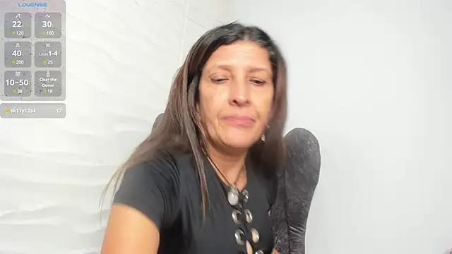 Snapshot of Keyla_Milf chatting on 02/20/25, 02:51 Keyla Milf online show from 02/20/25, 02:51
