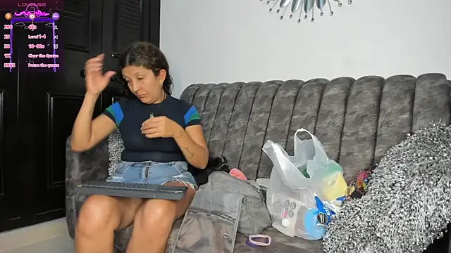 Snapshot of Keyla_Milf chatting on 10/01/25, 02:49 Keyla Milf online show from 10/01/25, 02:49