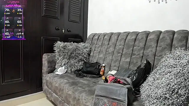 Snapshot of Keyla_Milf chatting on 10/15/25, 02:21 Keyla Milf online show from 10/15/25, 02:21