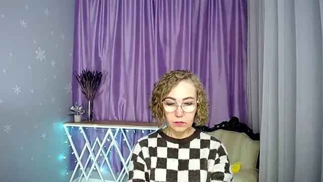 queen a n i online show from 05/31/26, 08:09
