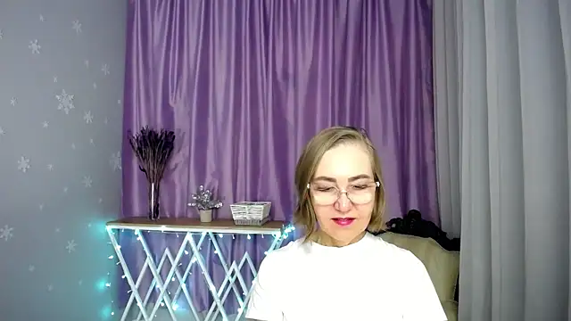 queen a n i online show from 03/29/26, 08:27