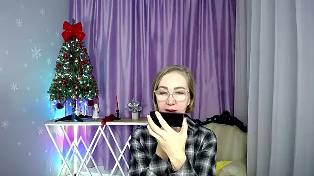 queen a n i online show from 01/15/26, 10:40