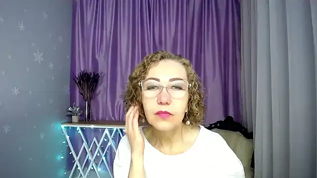 queen a n i online show from 06/14/26, 04:35
