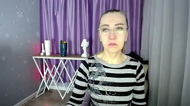 Snapshot of queen_a_n_i chatting on 03/05/25, 06:23 queen a n i online show from 03/05/25, 06:23