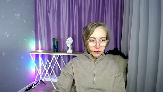 Snapshot of queen_a_n_i chatting on 11/01/25, 09:58 queen a n i online show from 11/01/25, 09:58