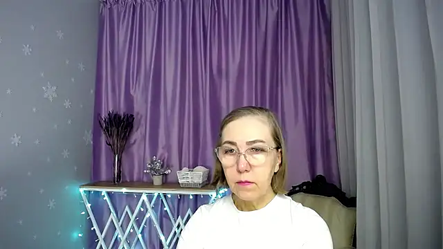 queen a n i online show from 03/30/26, 08:27