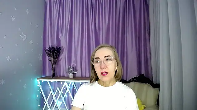 queen a n i online show from 05/03/26, 07:24