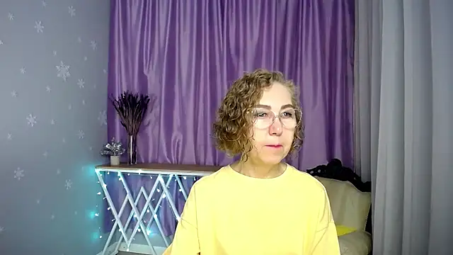 queen a n i online show from 06/13/26, 04:10