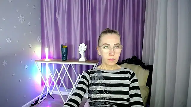 Snapshot of queen_a_n_i chatting on 09/10/25, 09:08 queen a n i online show from 09/10/25, 09:08