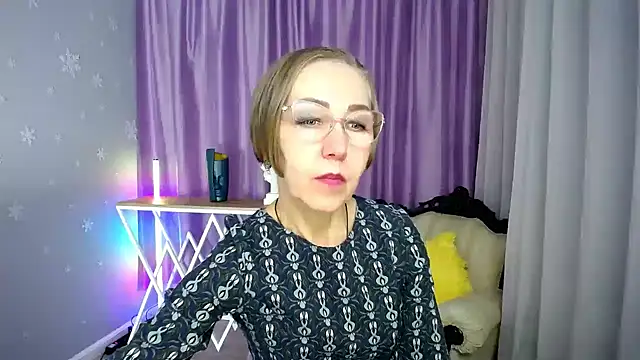 Snapshot of queen_a_n_i chatting on 10/05/25, 07:32 queen a n i online show from 10/05/25, 07:32