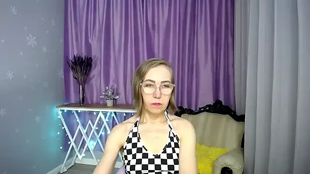 queen a n i online show from 04/14/26, 08:30