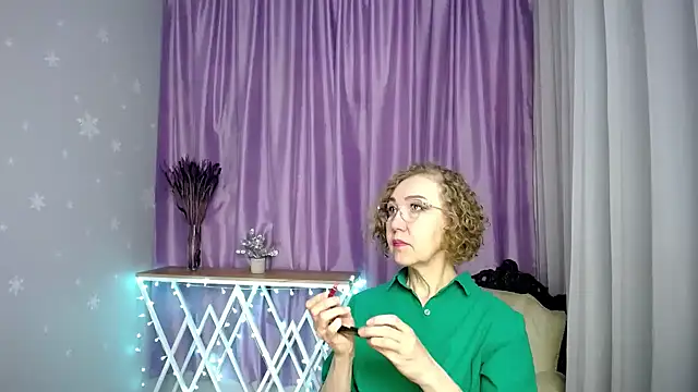 queen a n i online show from 05/16/26, 08:35
