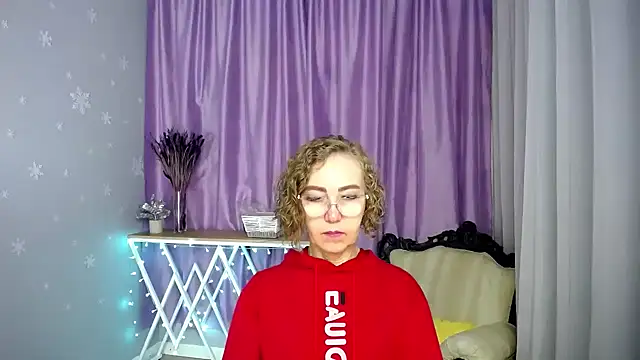 queen a n i online show from 06/18/26, 05:50