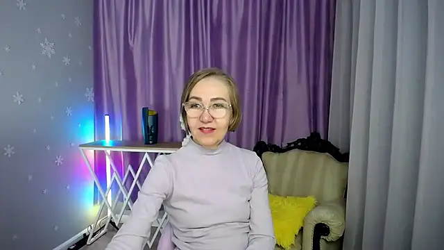 Snapshot of queen_a_n_i chatting on 11/27/25, 08:59 queen a n i online show from 11/27/25, 08:59