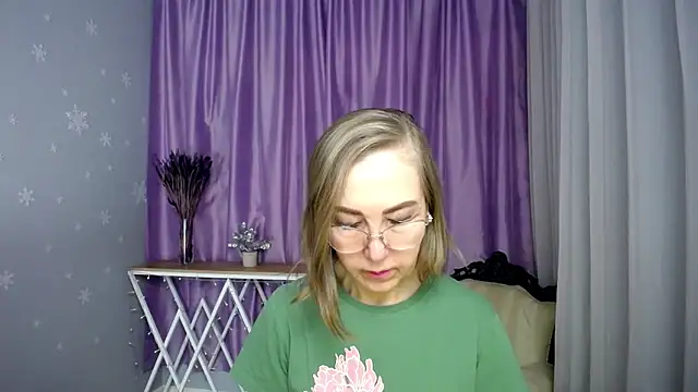 queen a n i online show from 05/06/26, 09:35