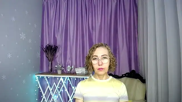 queen a n i online show from 07/13/26, 07:18