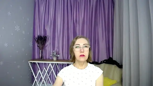 queen a n i online show from 03/26/26, 07:50