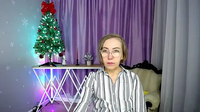 queen a n i online show from 12/19/25, 08:38