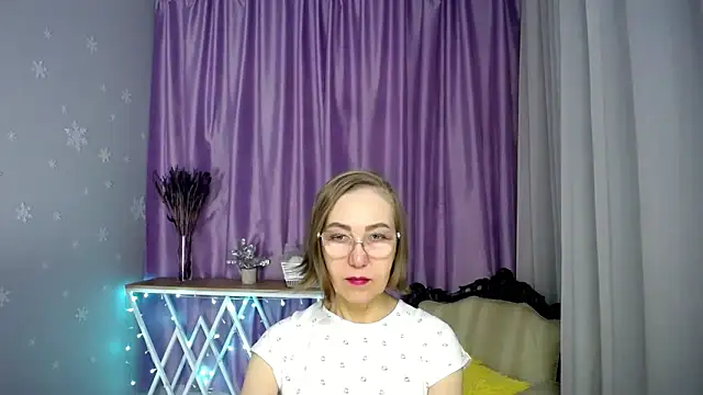 queen a n i online show from 03/25/26, 08:14