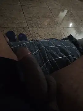 vini4016 online show from 10/10/25, 08:31