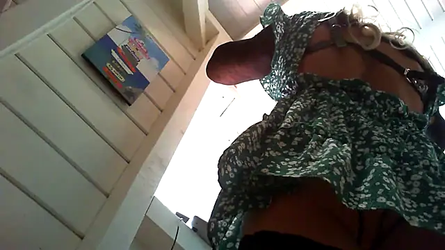 KatiaEnFeu online show from 10/07/25, 01:34