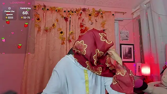 Snapshot of DarshaKhemu chatting on 03/04/25, 11:43 DarshaKhemu online show from 03/04/25, 11:43