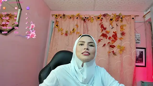 Snapshot of DarshaKhemu chatting on 09/18/25, 08:45 DarshaKhemu online show from 09/18/25, 08:45