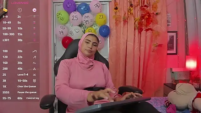 Snapshot of DarshaKhemu chatting on 03/15/25, 12:04 DarshaKhemu online show from 03/15/25, 12:04