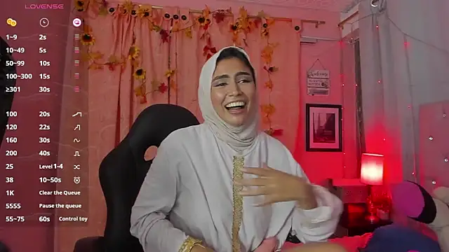 Snapshot of DarshaKhemu chatting on 03/18/25, 11:42 DarshaKhemu online show from 03/18/25, 11:42