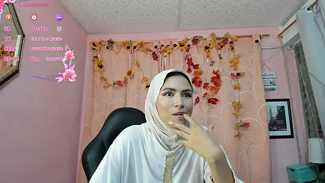 DarshaKhemu online show from 12/19/25, 09:28