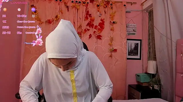 DarshaKhemu online show from 12/17/25, 08:58