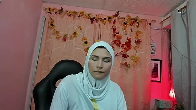 Snapshot of DarshaKhemu chatting on 09/15/25, 09:26 DarshaKhemu online show from 09/15/25, 09:26