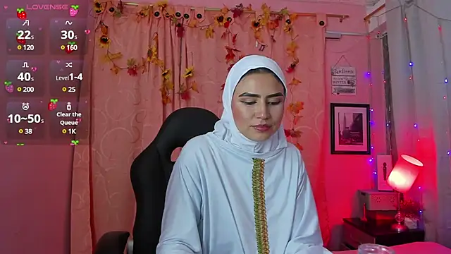 Snapshot of DarshaKhemu chatting on 02/11/25, 12:06 DarshaKhemu online show from 02/11/25, 12:06