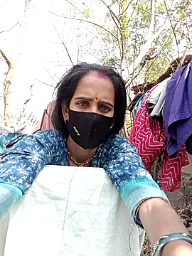 Mohni Das online show from 05/13/26, 04:41